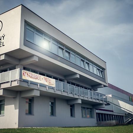 Cerny Andel Hotel Most Ngoại thất bức ảnh